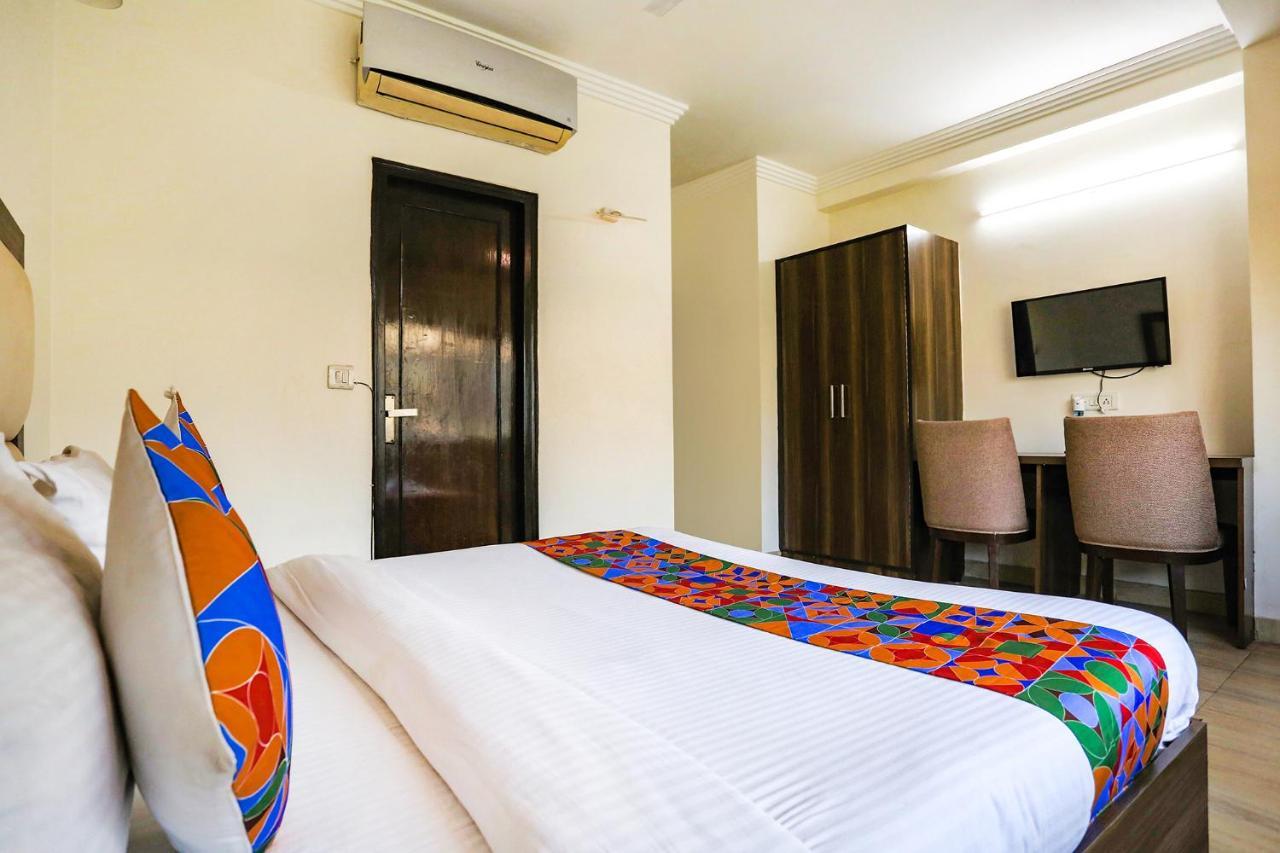 Fabhotel Jpm The Grand Bella - Nr Nehru Place Market Neu-Delhi Exterior foto